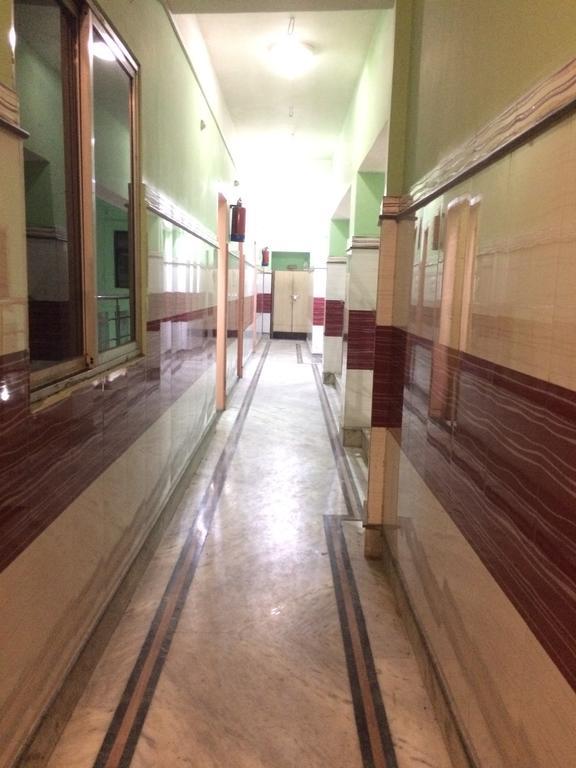 Oyo 16064 Tirupati Lodge Siliguri Exterior foto